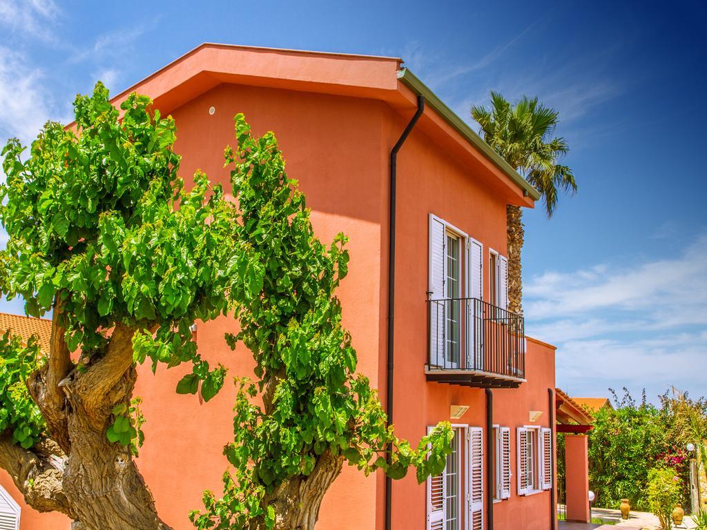 Gelso Bianco Apartments Campofelice Di Roccella Dış mekan fotoğraf