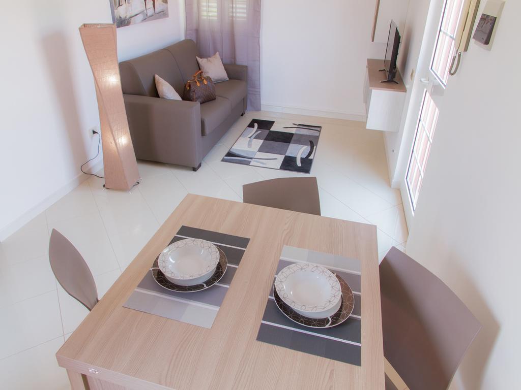 Gelso Bianco Apartments Campofelice Di Roccella Dış mekan fotoğraf