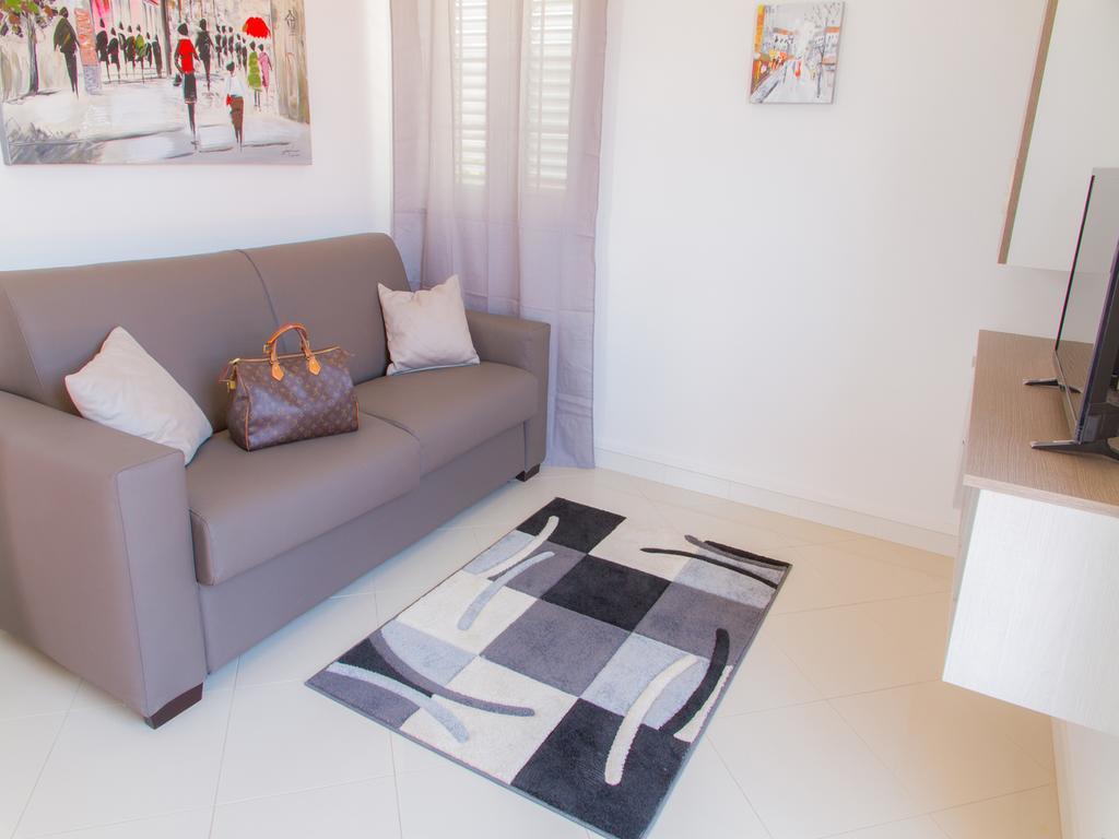 Gelso Bianco Apartments Campofelice Di Roccella Dış mekan fotoğraf