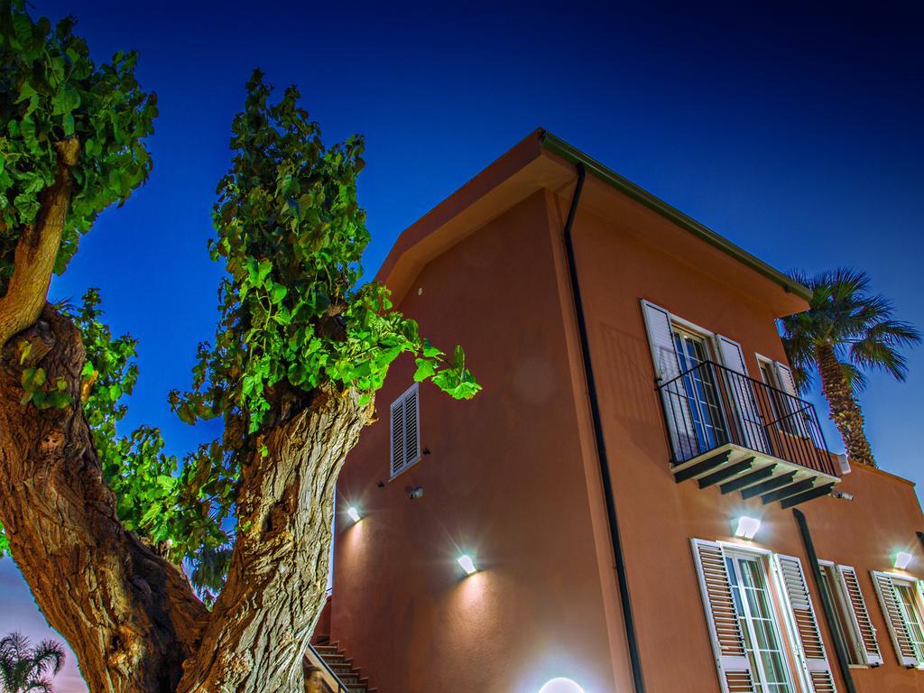 Gelso Bianco Apartments Campofelice Di Roccella Dış mekan fotoğraf