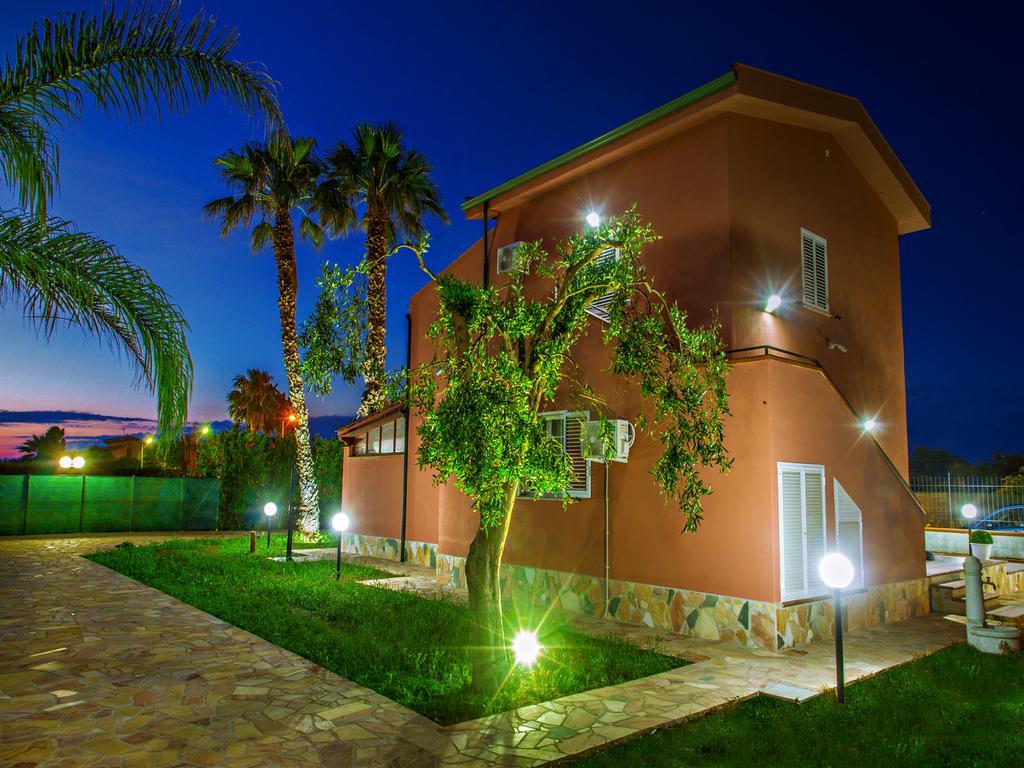 Gelso Bianco Apartments Campofelice Di Roccella Dış mekan fotoğraf